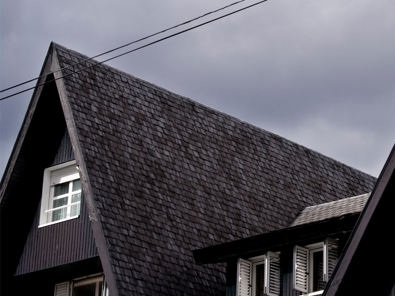 Démoussage et entretien de toiture à Garchizy